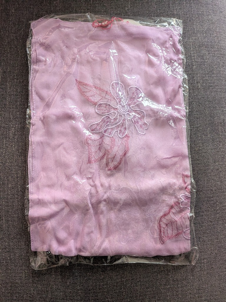 Qianer Vintage 100 Silk Scarf